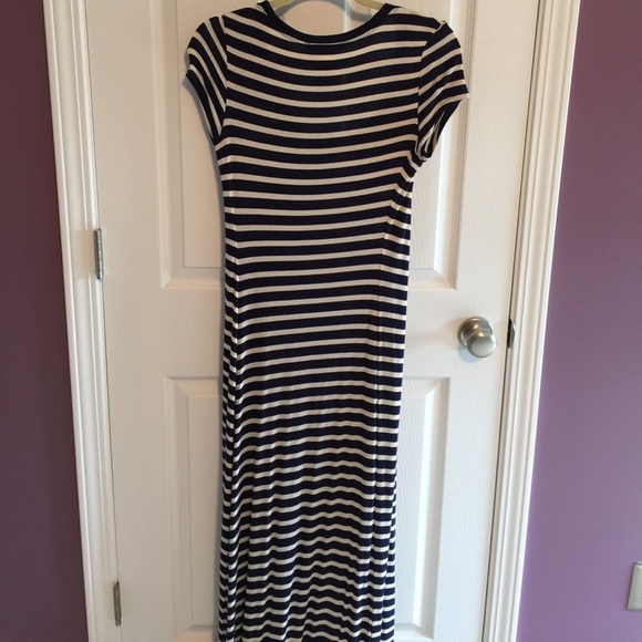 New BCBG Navy white Donesa high low dress maxi size medium short sleeve - Picture 8 of 9